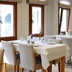 Teos Guest house