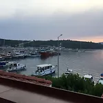 Teos 4*