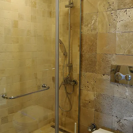 بيت ضيافة Teos