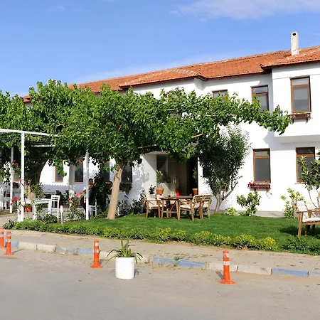 Teos بيت ضيافة Siğacık