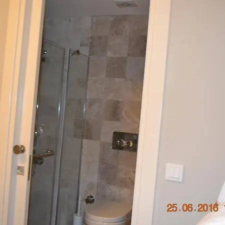 بيت ضيافة Teos